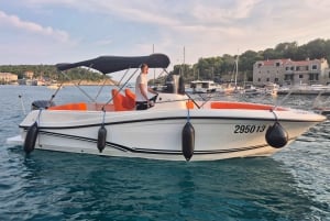 マカルスカ発：終日プライベート高速ボートツアー（3島巡り）