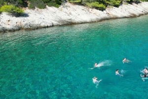 From Makarska:Hvar and Brač Island : Day Tour with speedboat
