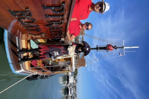 Vanuit Medulin: Dagvullende tour per boot over de archipel met lunch