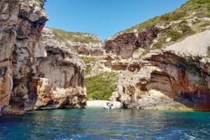 Fra Milna eller Supetar: Ø-hop og den magiske Blå Grotte