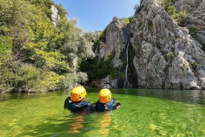 De Omis: canyoning básico no rio Cetina / fotos grátis