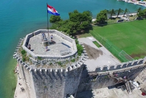 Omišista: Krkan vesiputoukset ja Trogirin ryhmäretki