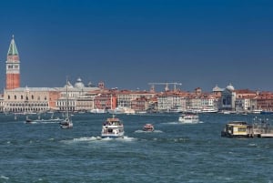 Vanuit Porec: Catamaran overtocht Venetië enkele reis of retour
