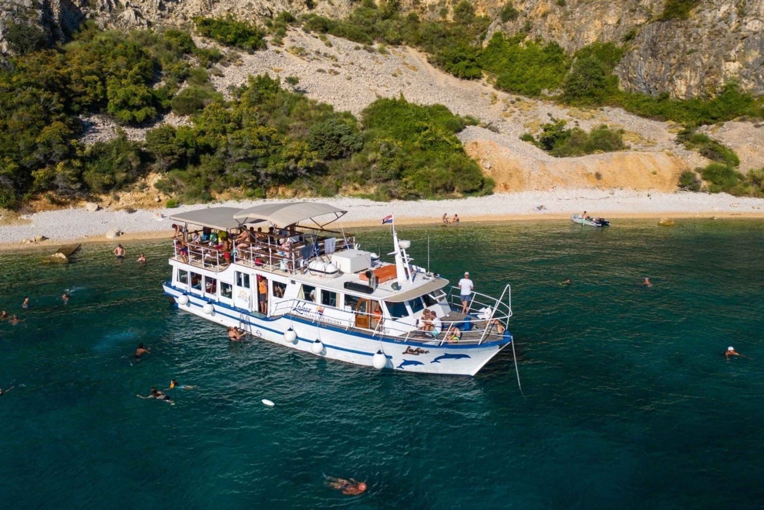 Ab Punat: Bootstour zur Insel Plavnik mit Mittagessen