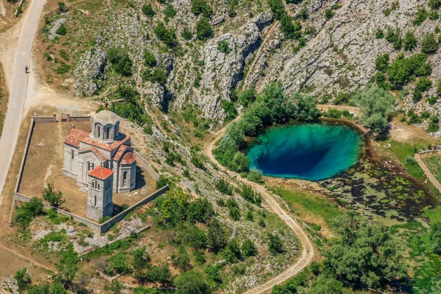 From Sinj: 20-Minute Private Flight by Cetina & Peruča Lake