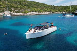 From Split: All-inclusive Blue Cave Tour with Grilled Lunch