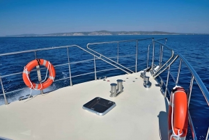 From Split: Blue Cave & 6 Islands Boat Tour with Lunch