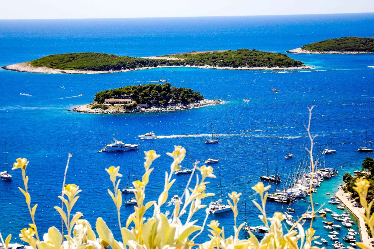 Z Splitu: Błękitna Jaskinia i Hvar – wycieczka z przewodnikiem luksusową łodzią