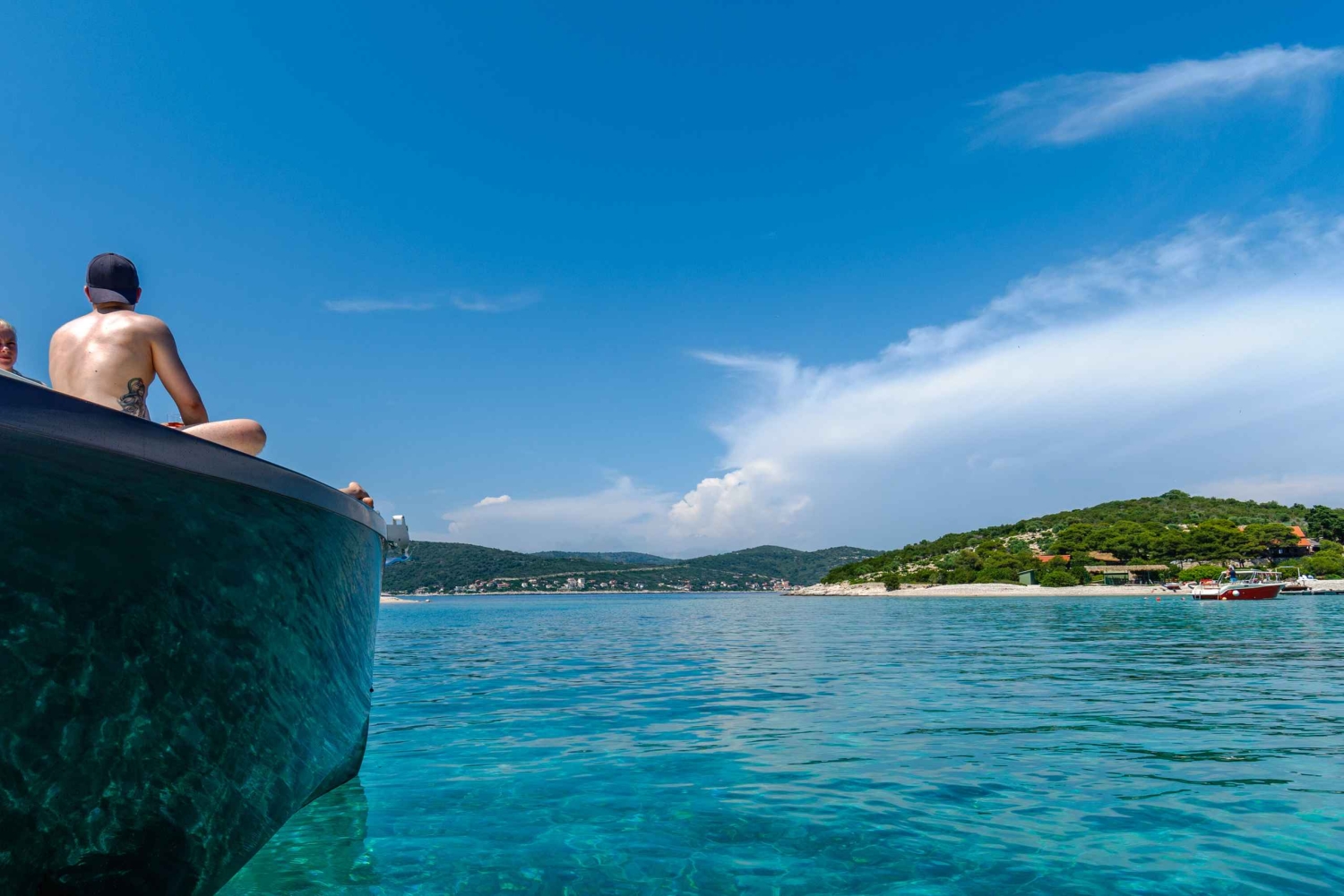 Fra Split: Den blå grotten og Hvar – guidet tur med luksusbåt