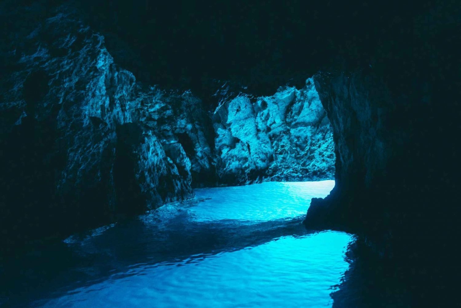 Split: Boat Tour to Blue Cave, Vis, Blue Lagoon, Hvar, Brač