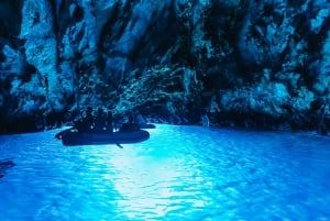Da Spalato: Grotta Blu e Cinque Isole con tour in barca di Hvar