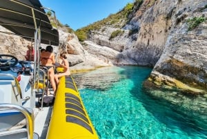 Splitistä: Hvarin veneretkellä Sininen luola & viisi saarta