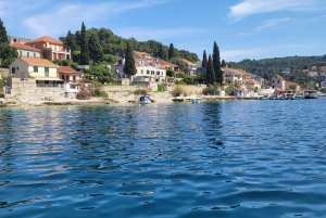 Depuis Split : Trogir, Lagon bleu, tour en bateau de Maslinica