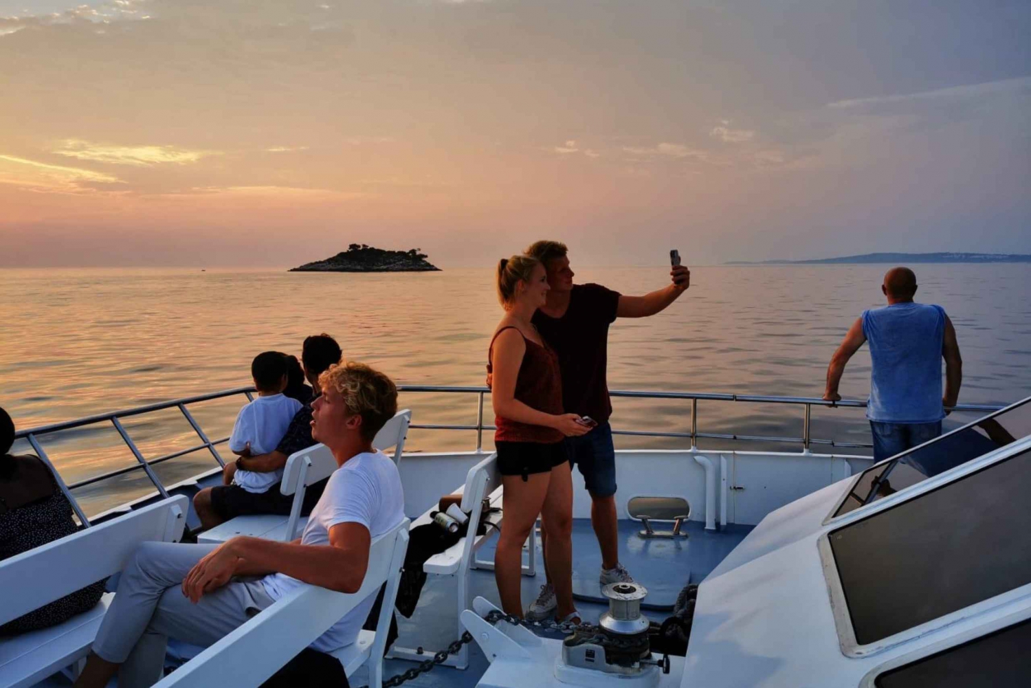 De Split: Passeio de barco pela Lagoa Azul e Ilhas com almoço