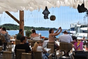 Fra Split: Bådtur til Den Blå Lagune og øerne med frokost