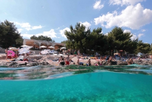 Split: Half-Day Blue Lagoon, Shipwreck, and Trogir Boat Tour