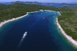 De Split: excursão de dia inteiro à Lagoa Azul, Hvar e Trogir