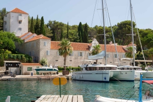 De Split: Passeio de lancha pela Lagoa Azul, Šolta e Trogir