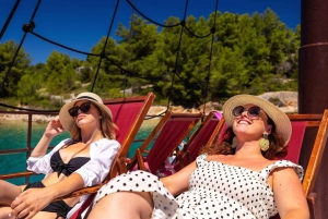 Desde Split: Laguna Azul y Museo Submarino (almuerzo y bebidas)