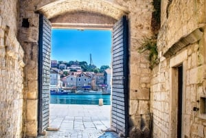 Excursión en barco de medio día por Split: Laguna Azul, Trogir y Čiovo