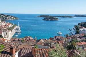 クロアチア、スプリト発：青の洞窟＆フヴァル島 5 島ツアー