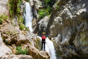 Depuis Split : Canyoning extrême sur la rivière Cetina