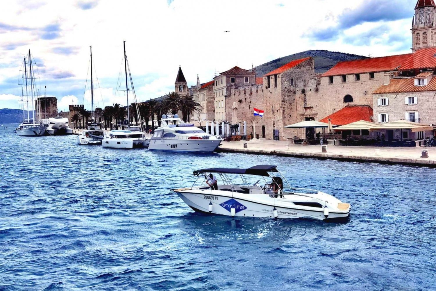 From Split: Half-Day Golden Horn Speedboat Tour
