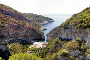 From Split: Island Diving & Blue Cave Tour with Lunch