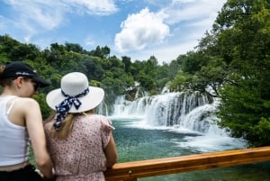 Vanuit Split: Krka watervallen cruise & Trogir wandeltour