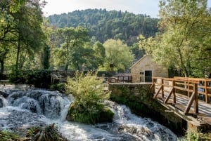 Vanuit Split: Krka watervallen cruise & Trogir wandeltour