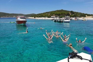 From Split: Luxury Cabin Boat Tour to The Blue Cave and Hvar