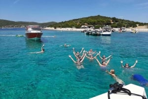 Depuis Split : Excursion en bateau à cabine de luxe vers la grotte bleue et Hvar