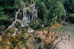 Da Spalato: Tour di Mostar e delle cascate di Kravice con biglietto