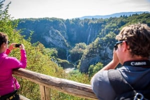 Von Split aus: Zagreb Transfer & Plitvicer Seen Tour