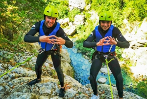 Fra Split eller Zadvarje: Ekstrem canyoning på Cetina-floden