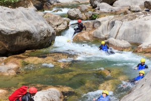 スプリットまたはザドヴァリェ発：ツェティナ川でのエクストリームキャニオニング