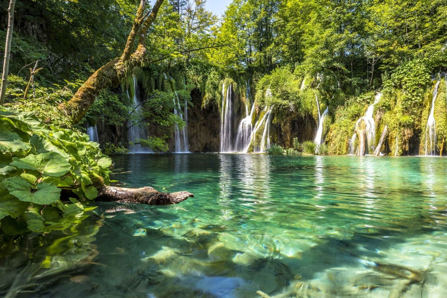 De Split: Excursão de um dia com guia de turismo aos Lagos Plitvice