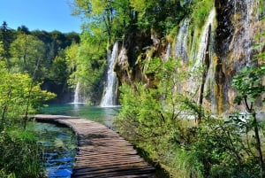 De Split: Excursão de um dia com guia de turismo aos Lagos Plitvice