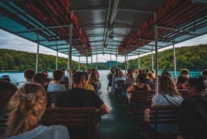 Fra Split: Plitvice-søerne - guidet dagstur med billetter