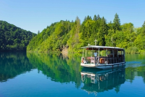 From Split: Plitvice Lakes Tour with Boat Ride