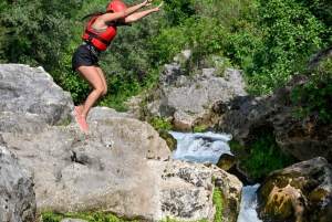 Split: Premium Rafting, grottutforskning, klipphoppning och picknick