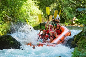 Split: Premium Rafting, grottutforskning, klipphoppning och picknick