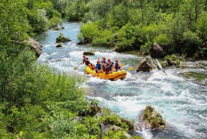 Split: Premium Rafting, grottutforskning, klipphoppning och picknick