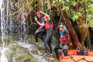 Split: Premium Rafting, grottutforskning, klipphoppning och picknick