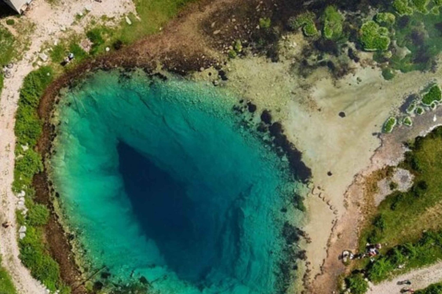 From Split: Cetina Spring & Peruća Lake Paddleboarding Tour