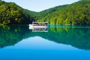 De Split : Transfert à Zagreb avec arrêt aux lacs de Plitvice