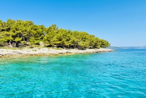 Från Split/Trogir: Blå lagunen & 2 öar halvdag Privat