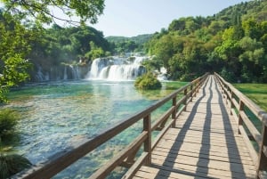 Vanuit Split & Trogir: Krka watervallen dagtocht met boottocht