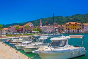 From Split: Zlatni Rat & Hvar Private Day Speedboat Trip