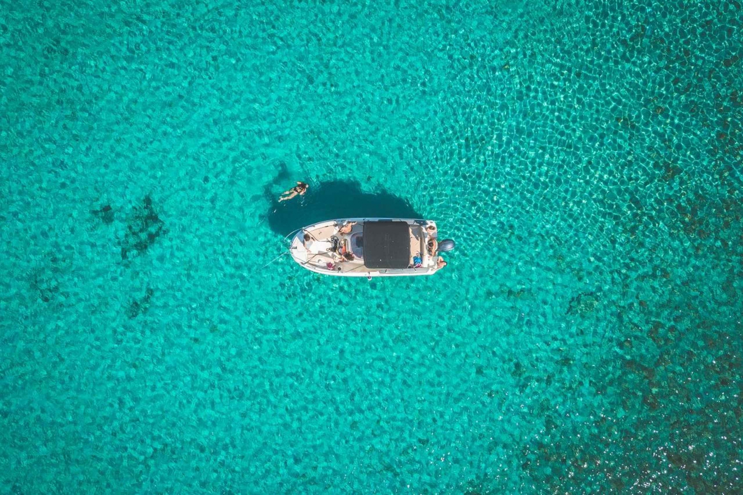 Van Trogir: privérondvaart Blauwe Grot, Hvar en 5 eilanden